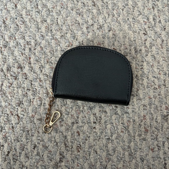 Small zippered, wallet, black with keychain - Picture 3 of 3